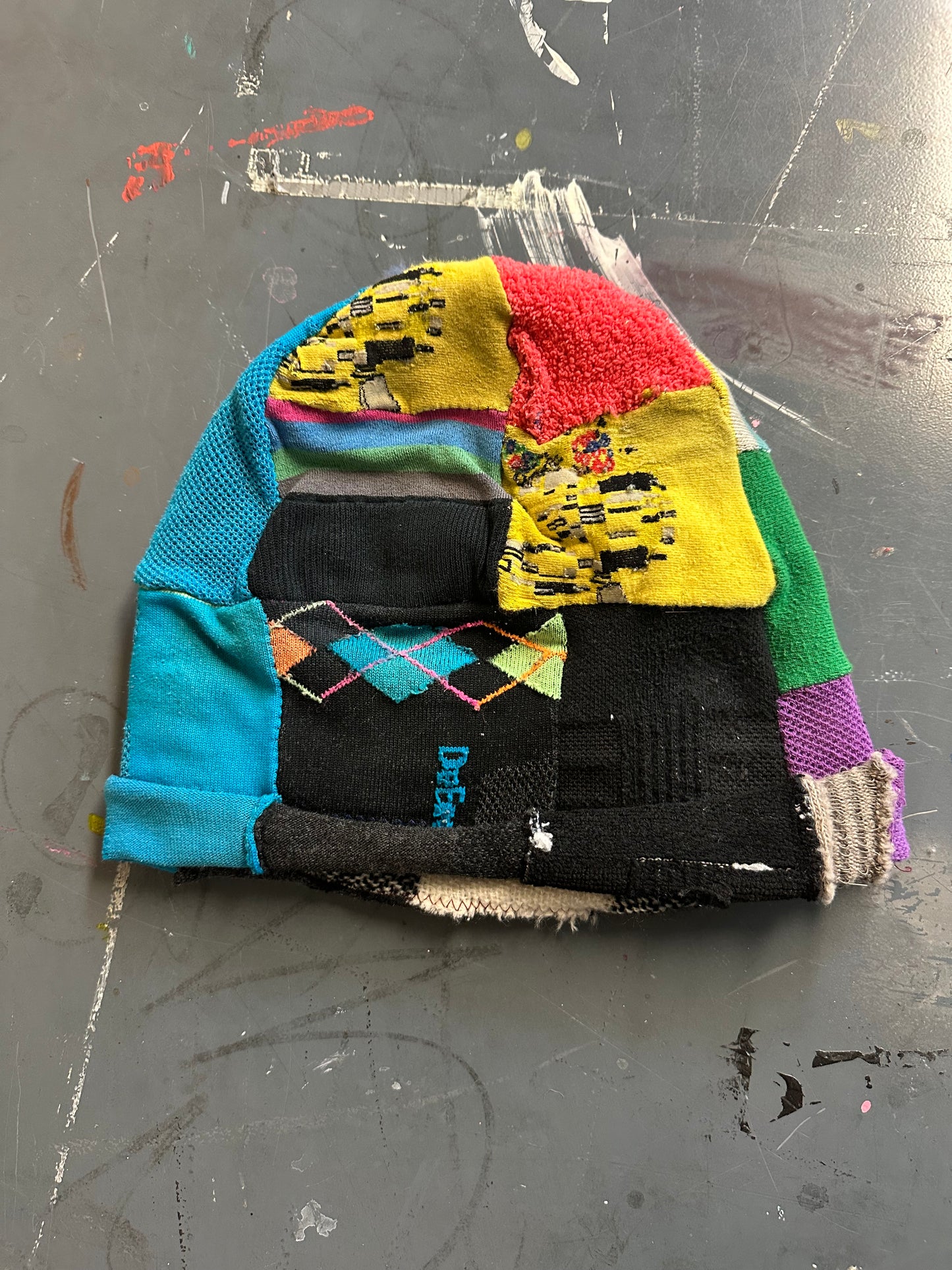Jon16 colour block beanie