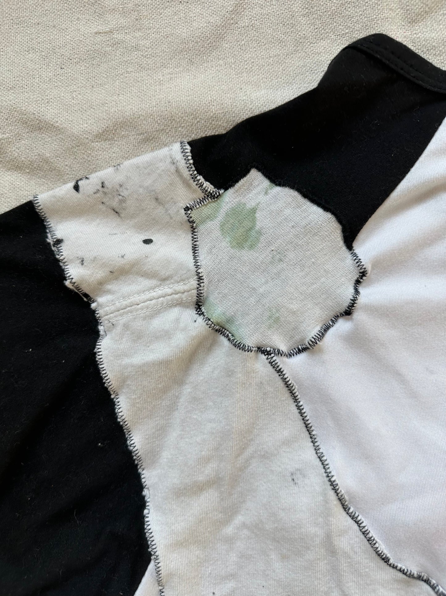 Jon16 raglan tee