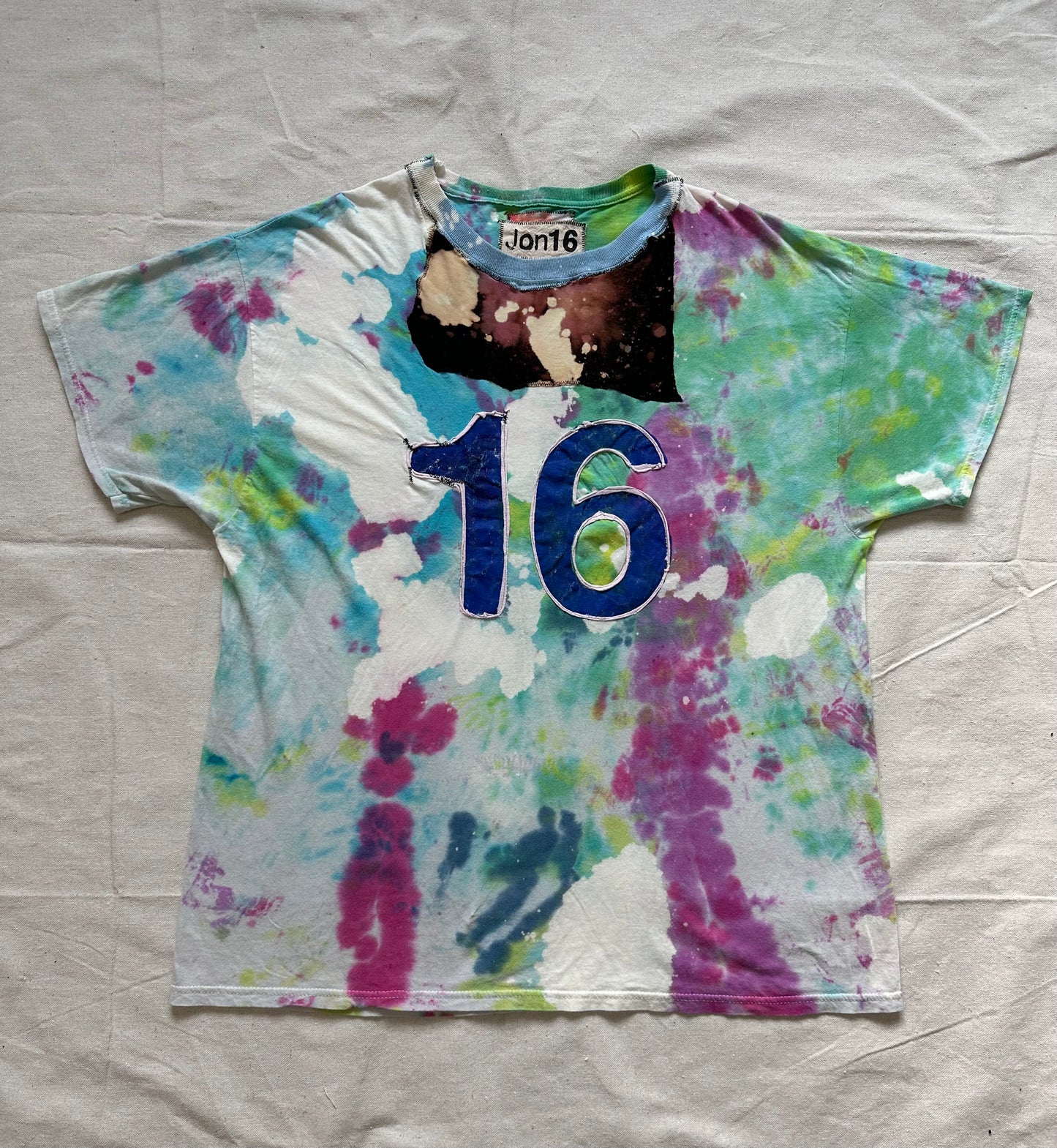 Jon16 clover tee