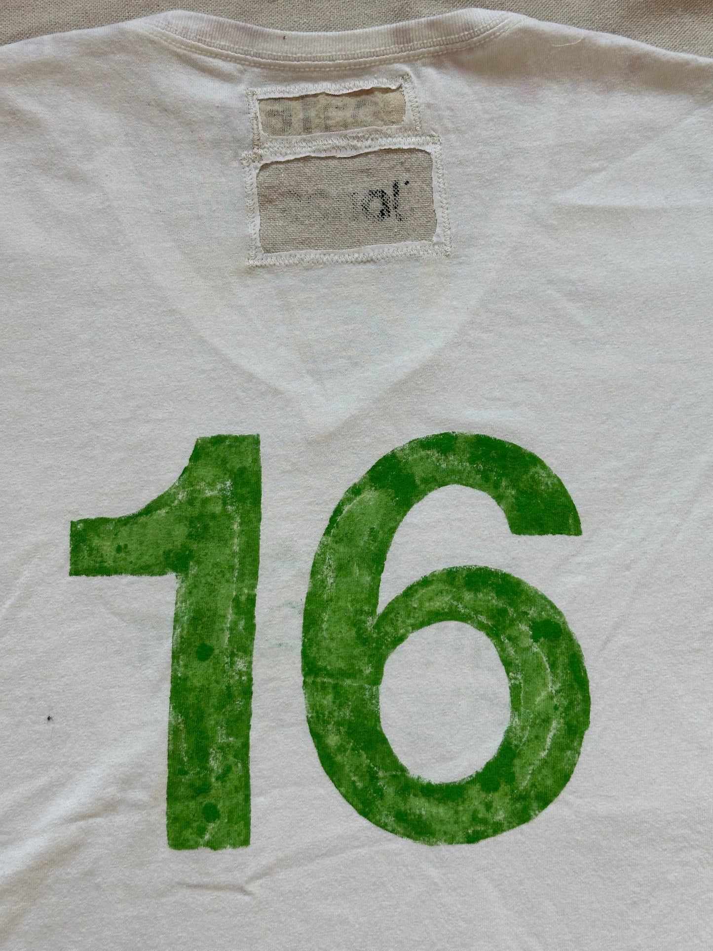 Jon16 hacker tee white
