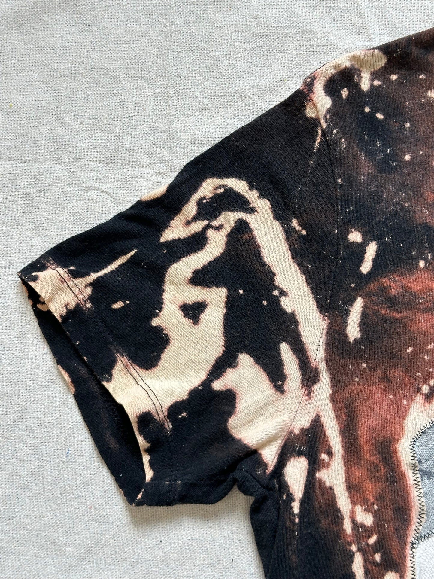 Jon16 house tee