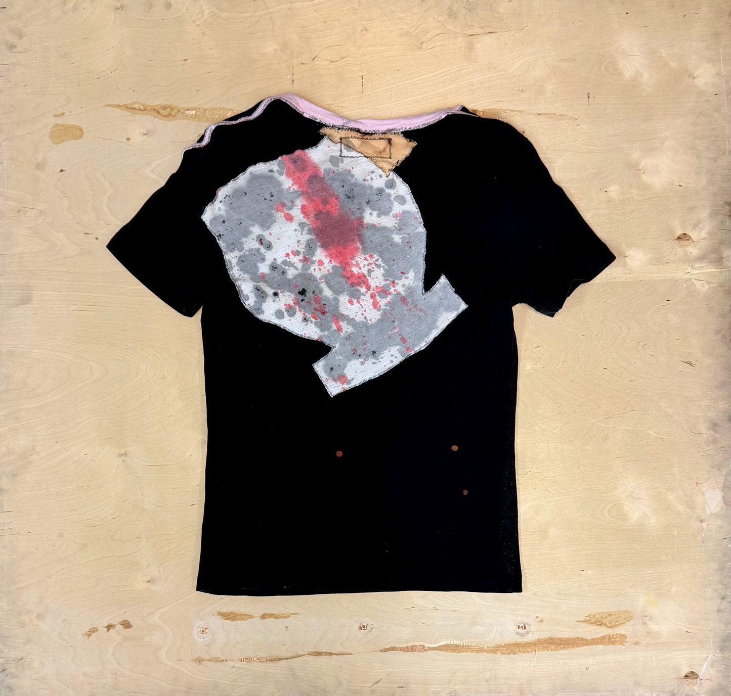 Jon16 half crescent tee