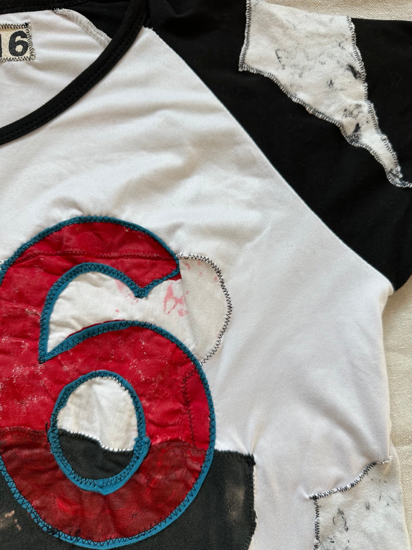Jon16 raglan tee