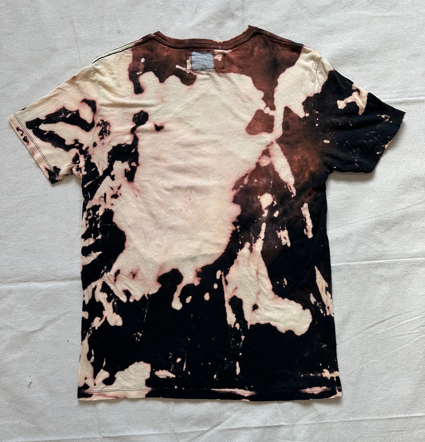 Jon16 house tee