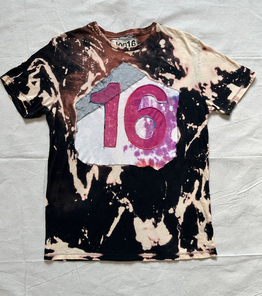 Jon16 house tee