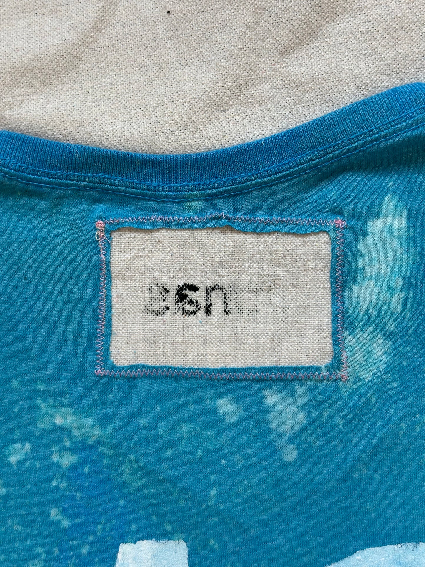 Jon16 gildan tee