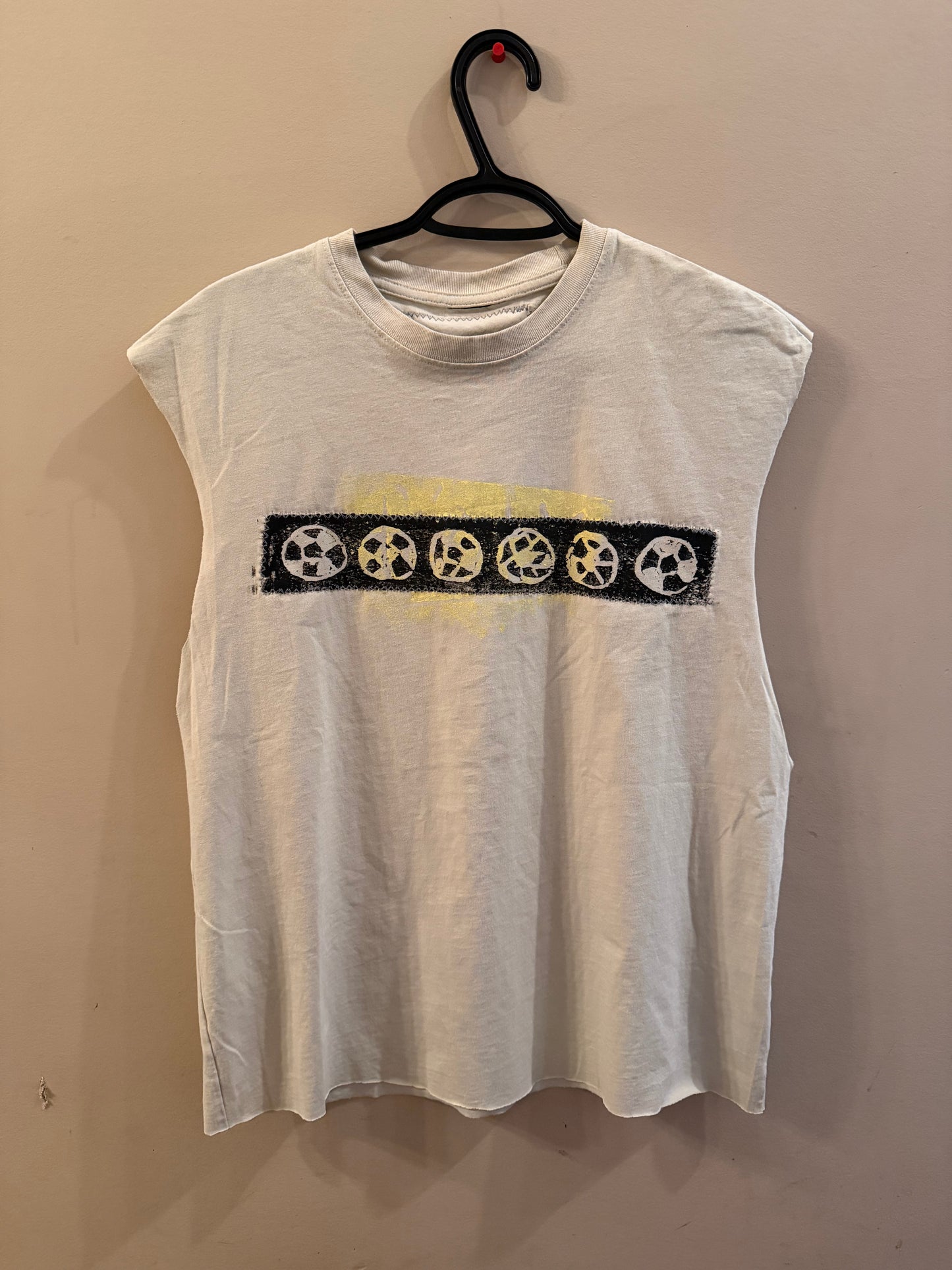 Jonas cream muscle tee