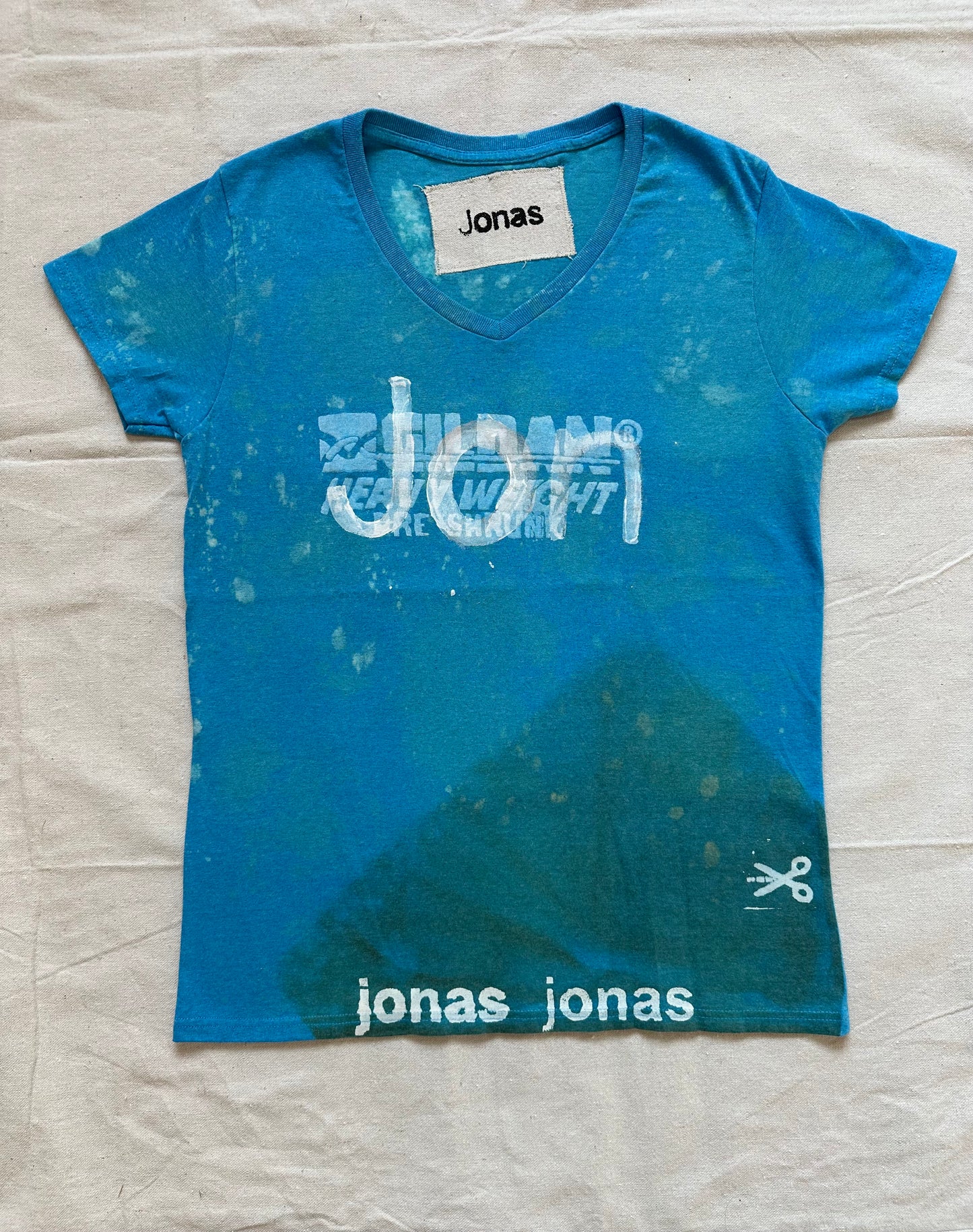 Jon16 gildan tee