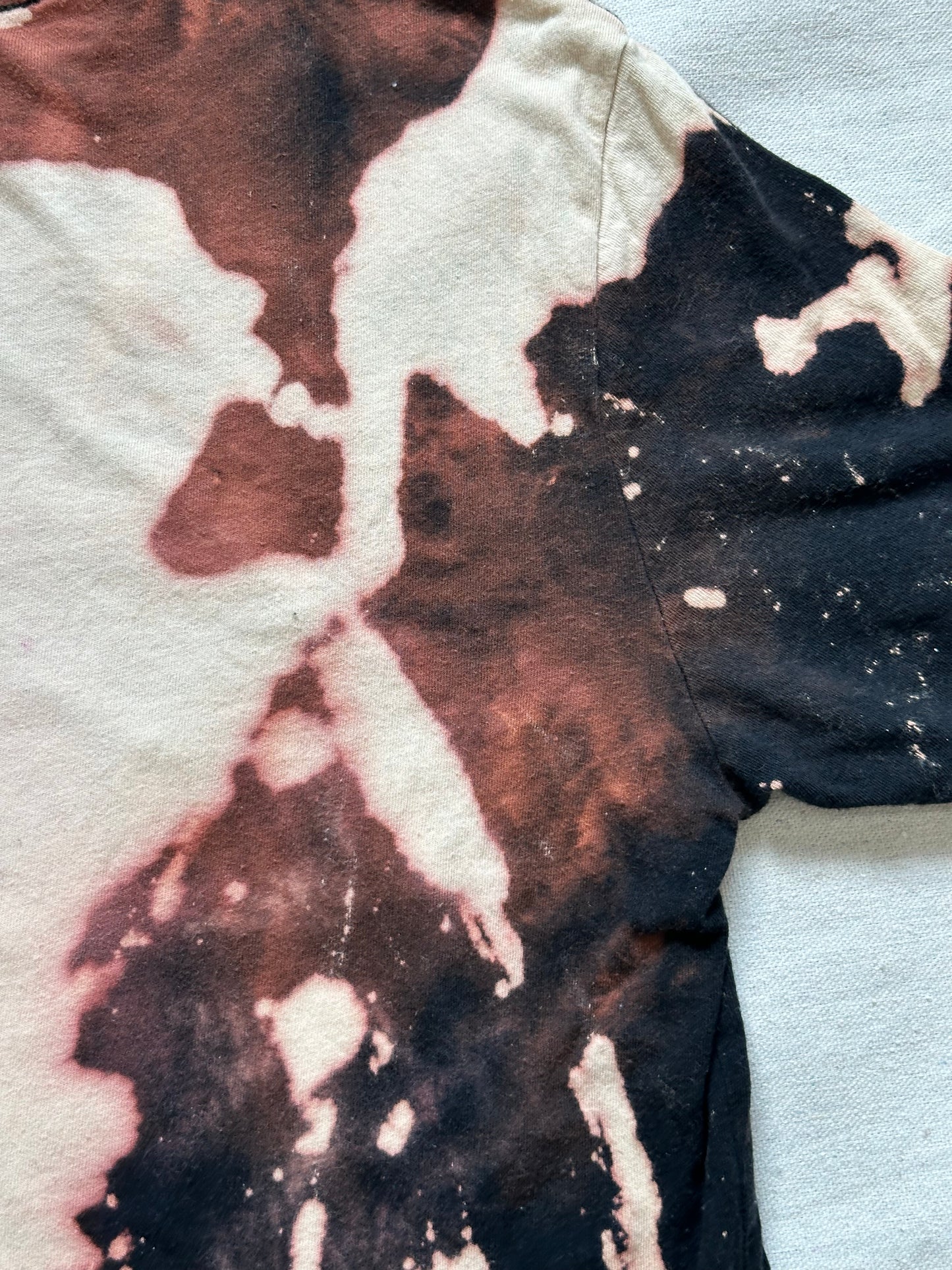 Jon16 house tee